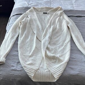 Aritzia Off-White Knit Cardigan